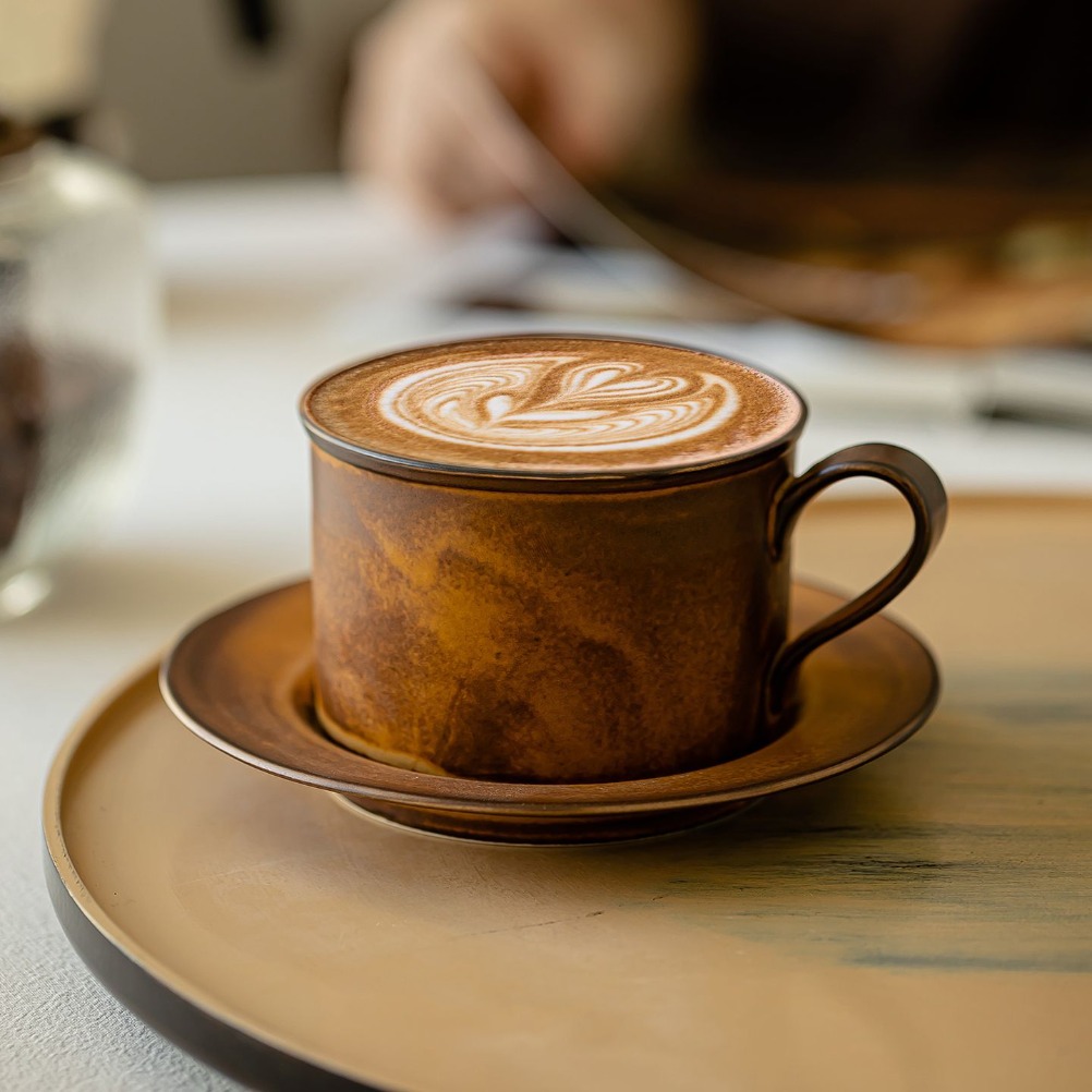 Japanese Pottery - 日本のレトロなコーヒーカップとプレートセット 大容量250ml セラミックカプチーノカップ ミルクカップ 窯焼き粗陶マグカップ