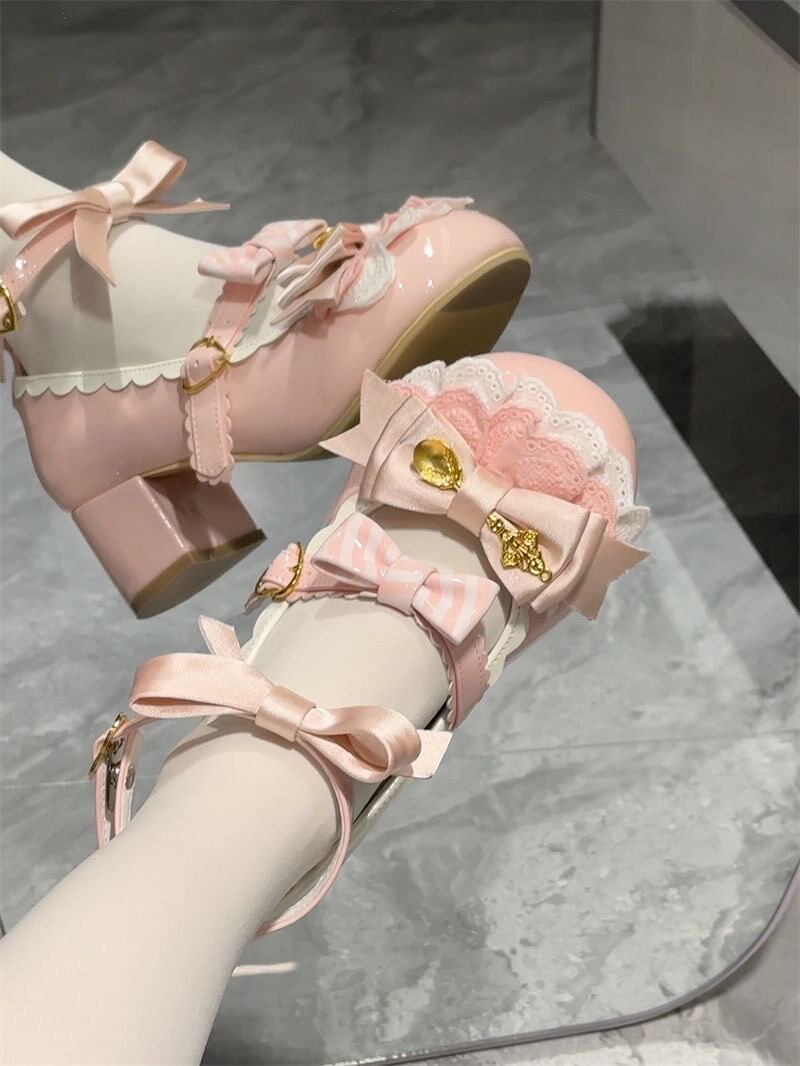 かわいいロリータシューズ ハートバックル付き ラウンドトゥ  - Japanese Tea のレビューと価格