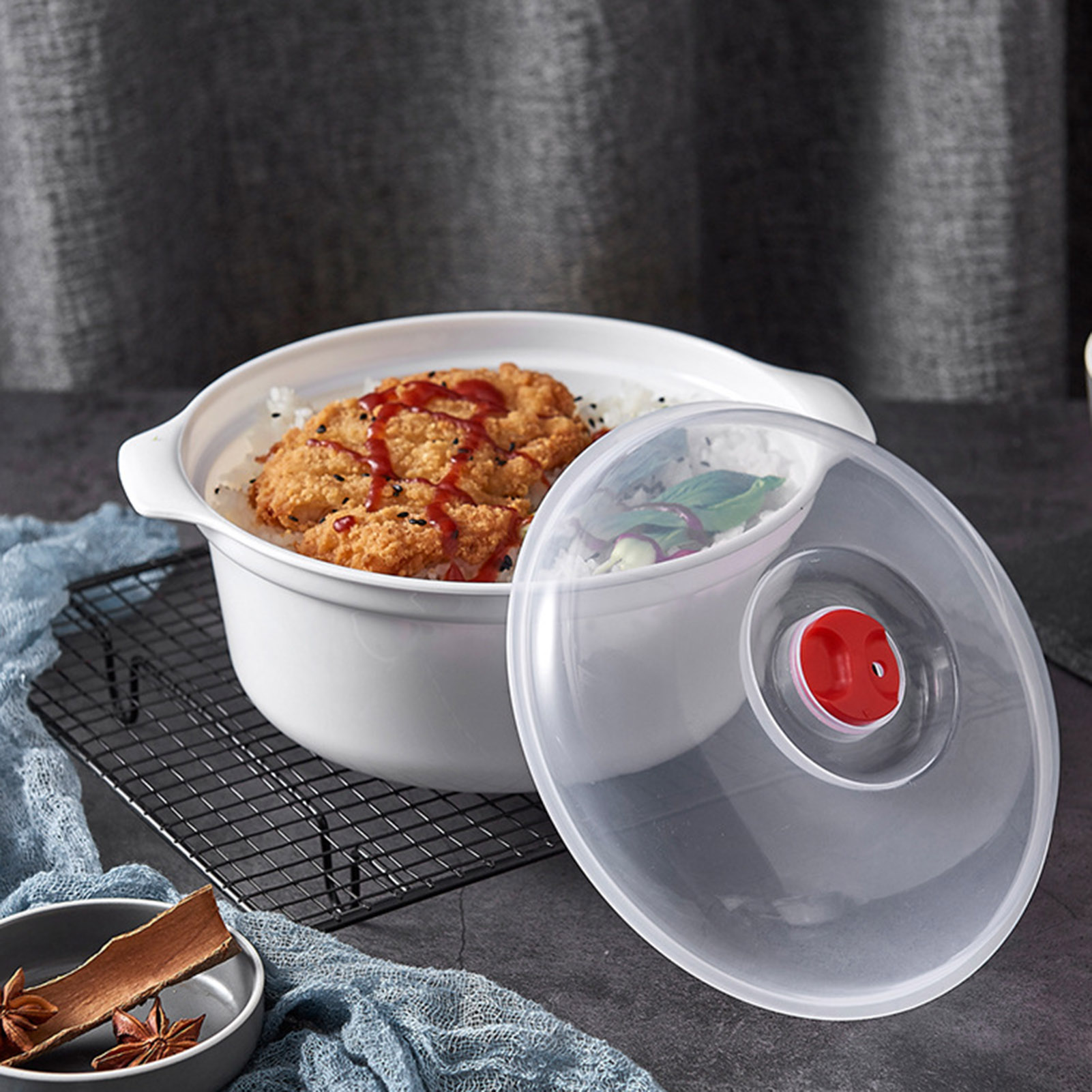 プロ仕様のランチボックス。丸型で、キャンプやピクニックに最適 - Bento Box のレビューと価格